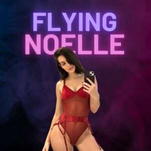 FlyingNoelle sur MYM : Découvrez l'Univers de Votre Hôtesse de l'Air Préférée ✈️🔥