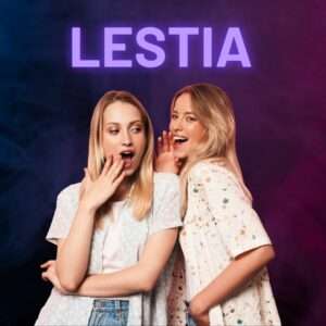 Lestia : La Blonde Incendiaire qui Dompte MYM Fans ✨
